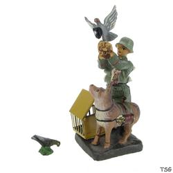 Elastolin Signals soldier standing, with carrier pigeon