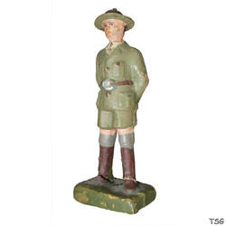 Durso Robert Baden-Powell standing