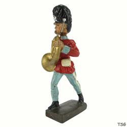 Lineol French horn player marching