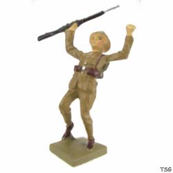 Lineol Soldier standing with rifle, falling backwards