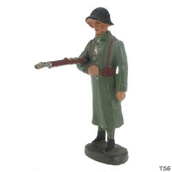 Elastolin Soldier standing, rifle under the arm