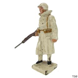 Lineol Soldier standing, rifle under the arm