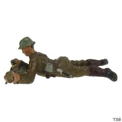 Lineol Soldier lying, supplying ammunition